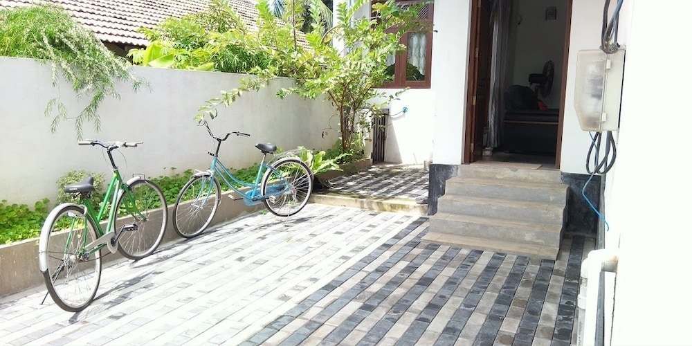 Negombo Holiday Home