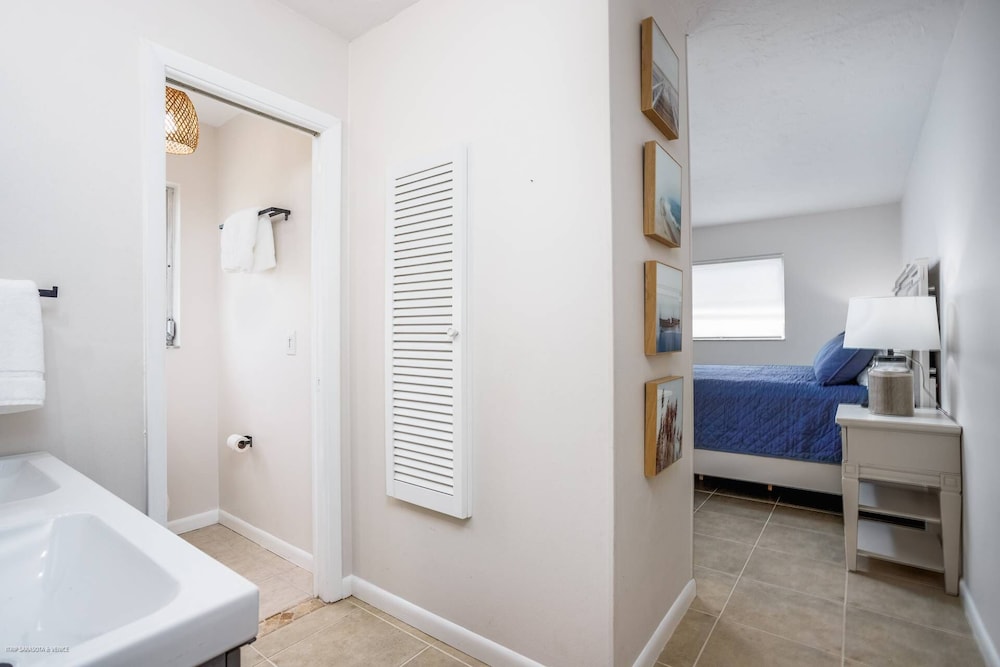 Nokomis Home Close to Beach
