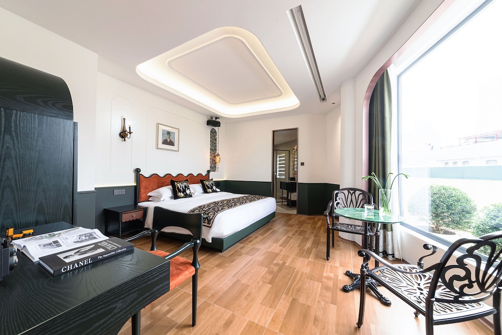 Vishan Garden Trendy Hostel