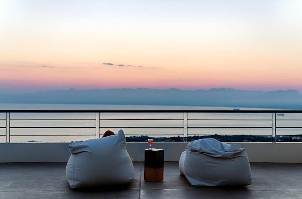 Euphoria Suites