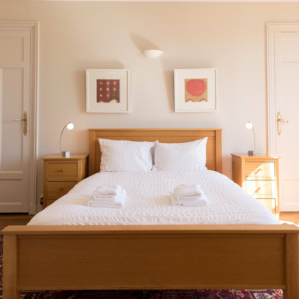 Eiffel Park Peaceful 1 Bedroom Apt Near the Eiffel Tower