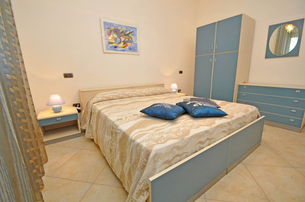 Villa Marechiaro 50 m From the sea 3 Bedrooms 2 Bathrooms
