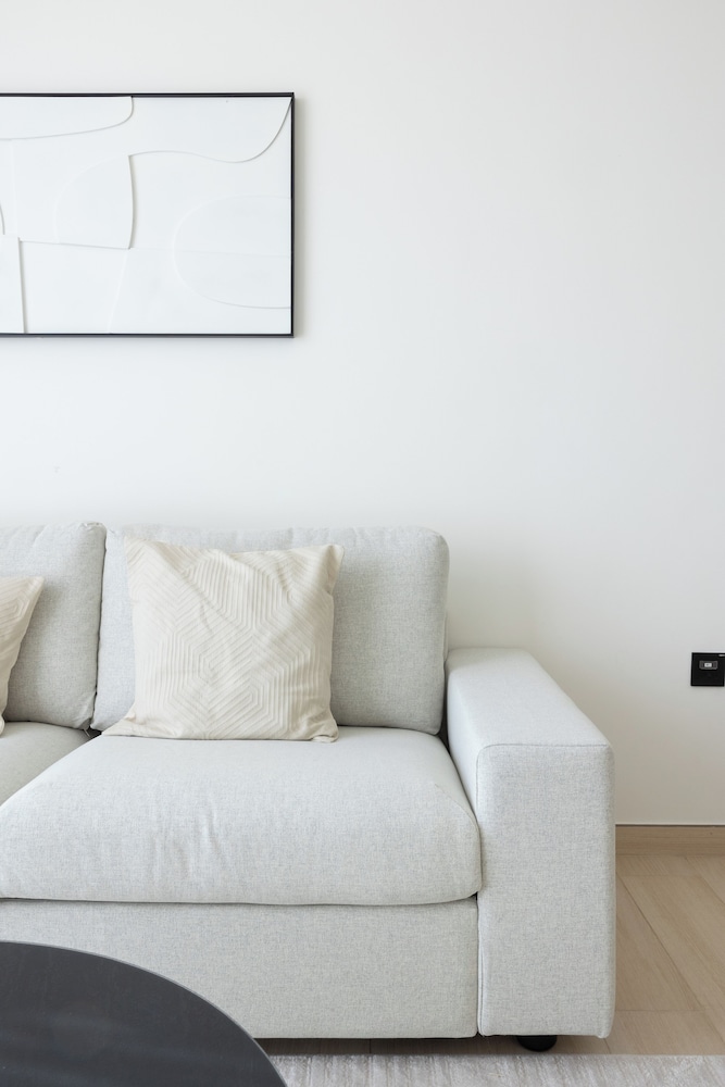 Cozy 1BR in Binghatti Emerald
