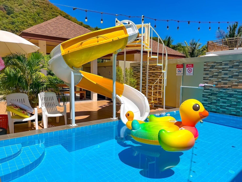 Le poulet poolvilla khanom