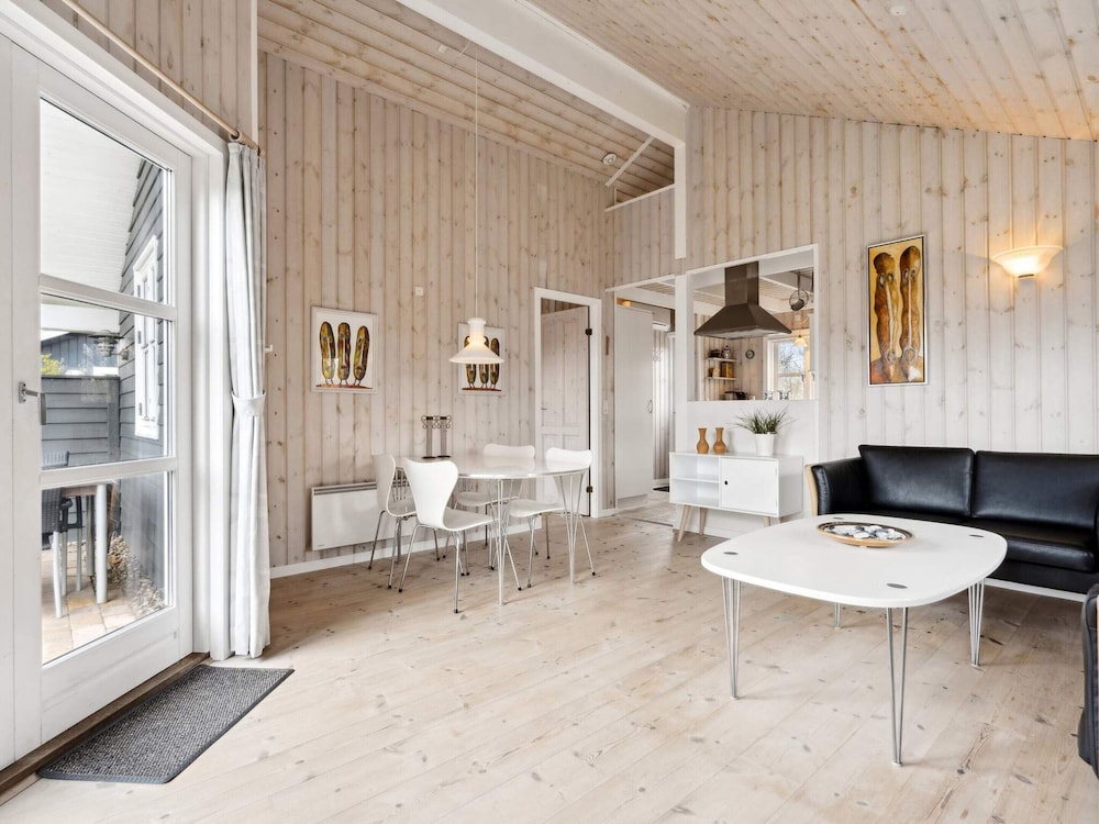 4 Person Holiday Home in Hemmet