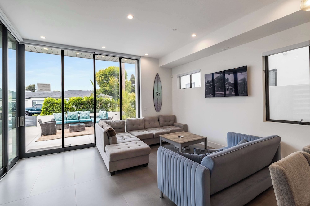 @ Marbella Lane - Luxi 4BR Haven w/ Skyscape Views