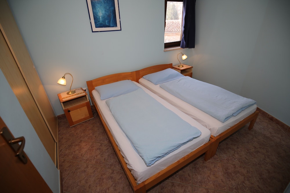 Photo 29