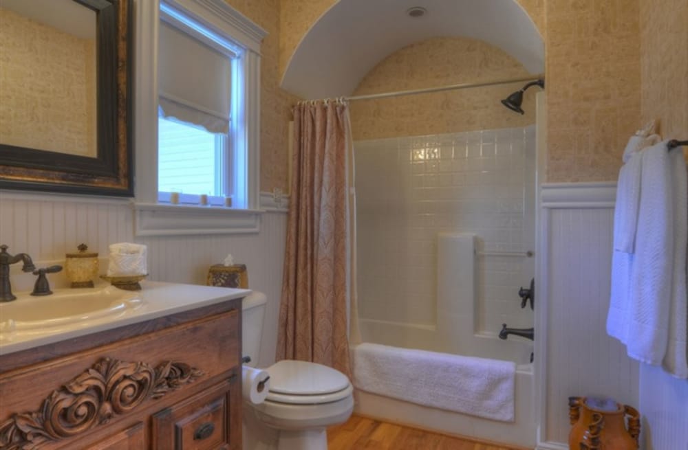 The Victoria B & B
