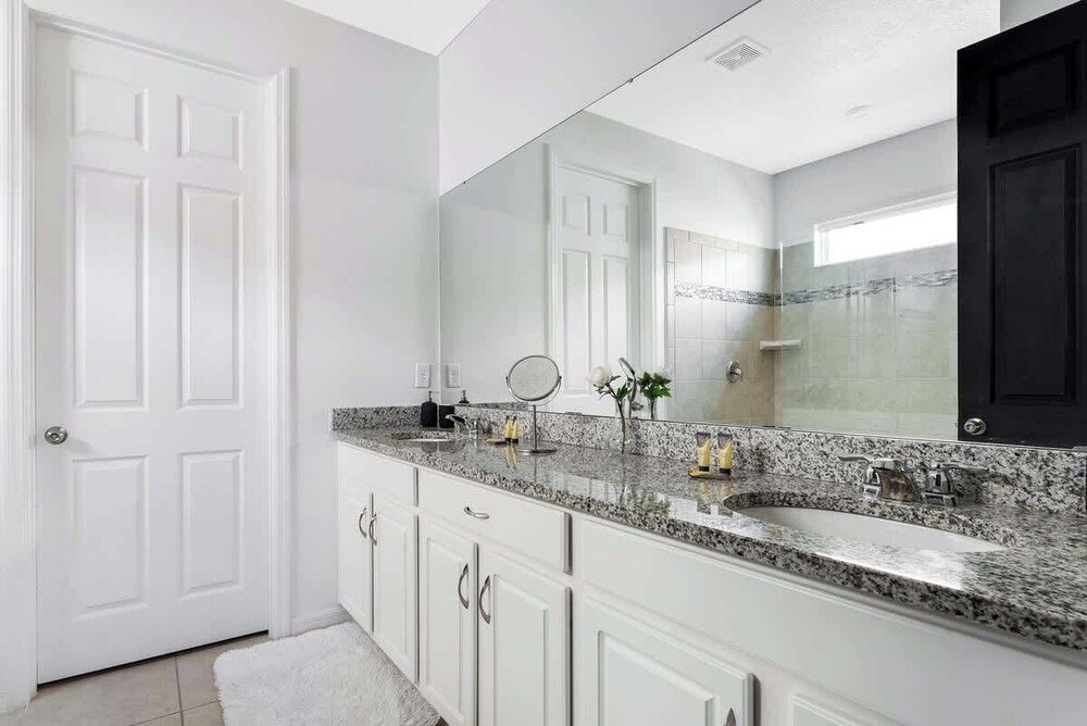 Stunning 7BR Home With Themed Bedrooms