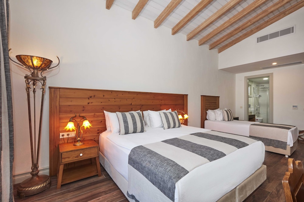 AlaBora Otel - Alaçatı - Image 47