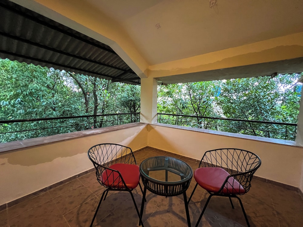 Yash Resort