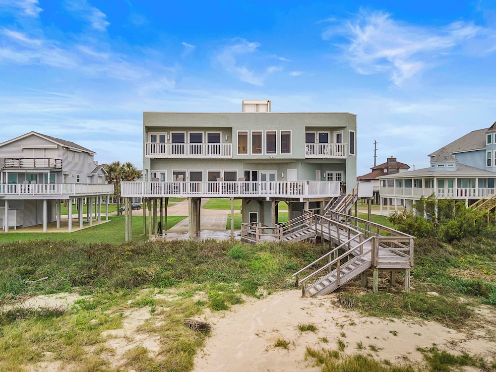 Butterfly Dunes by Ryson Vacation Rentals