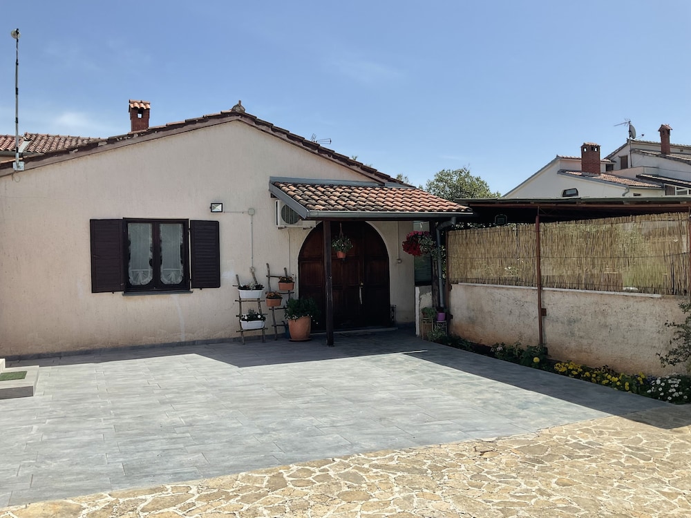 House Erra -family Frendly House view 3
