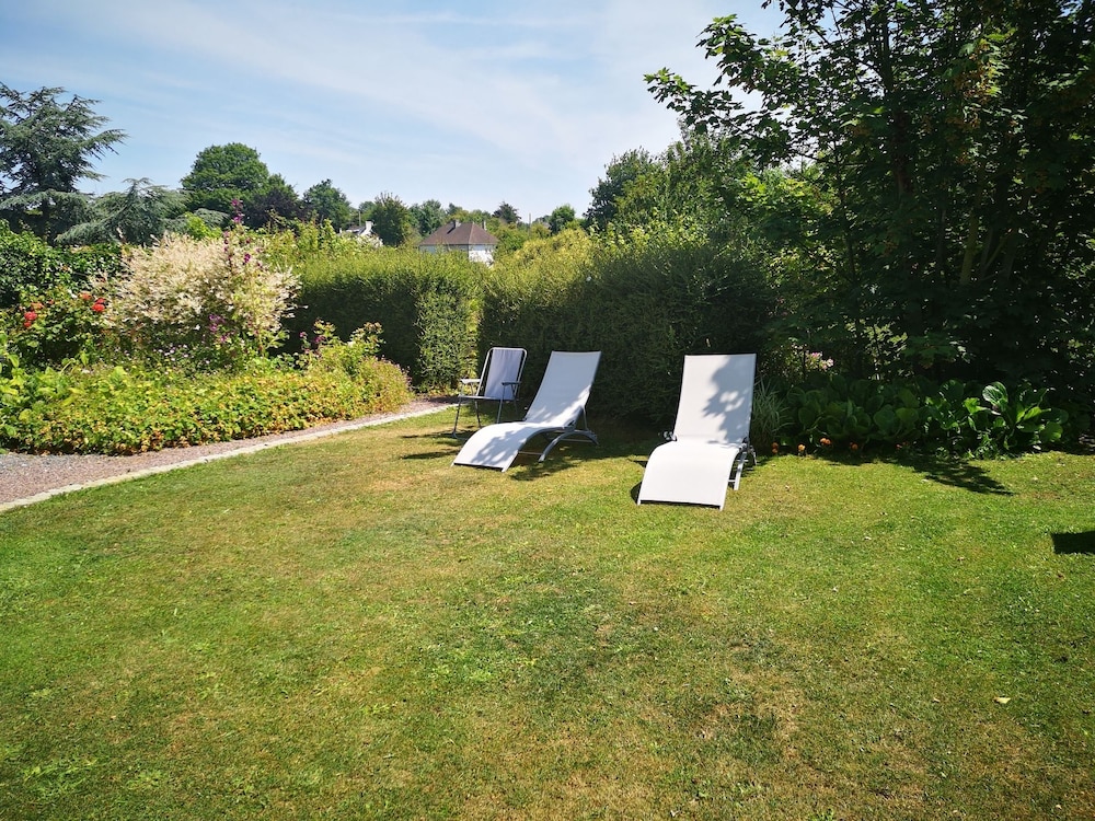 Cottage near Landing, Beaches, & Port en Bessin view 5