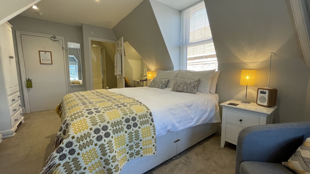 Lynton Vacations - Southcliffe Bed  Breakfast - Property Image 3