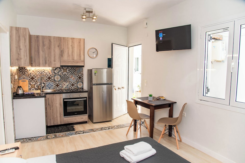 Antonia's Apartments