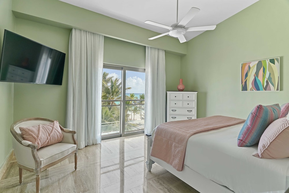 Costa Atlantica Beach Condos