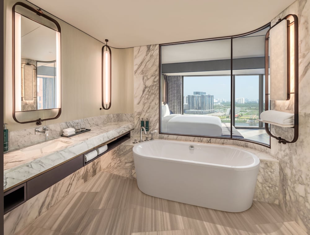 Hilton Saigon 27