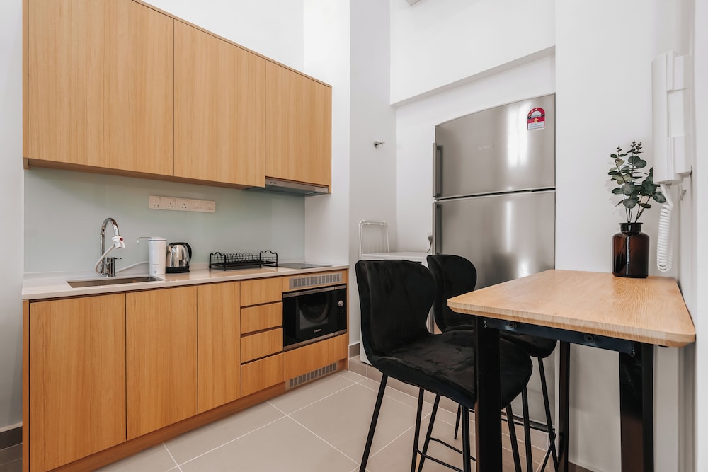 NaiBnB @ The Colony by Infinitum