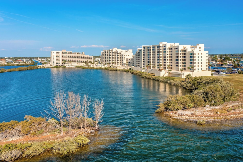 Upscale Gulf Front Hudson Condo w/ Pool