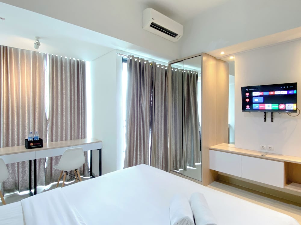 Good And Homey Studio Lrt City Bekasi Apartment