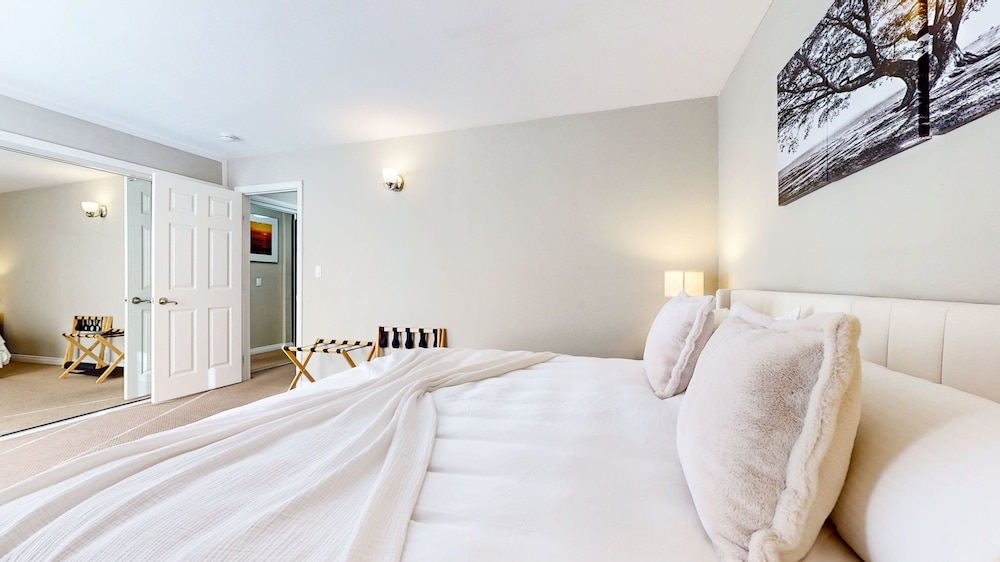 Western Slopes Villas #7 1 Bedroom Condo
