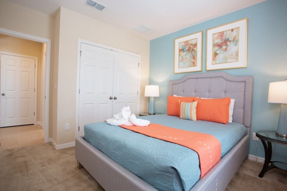 Laurel Estates 278026 5 Bedroom Villa by RedAwning view 3