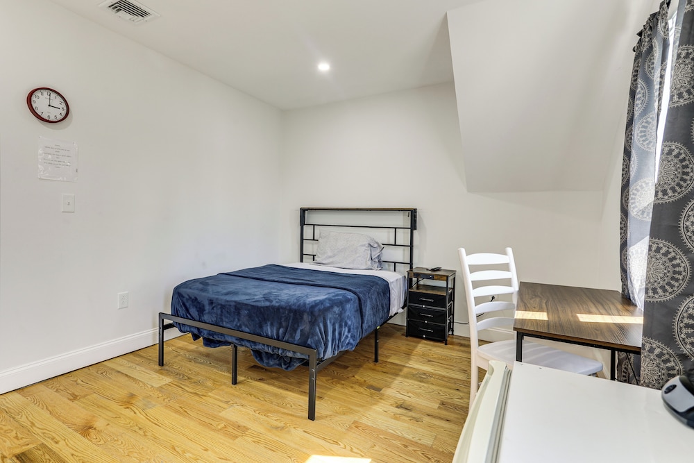 Pet-friendly Home w/ Spacious Yard in Avon!