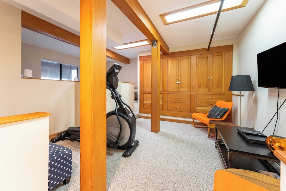 Crystal View by Avantstay Al Fresco Dining w/ View of Lake Tahoe + Crystal Bay