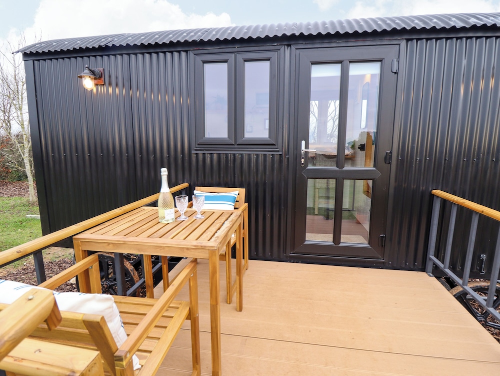 Shepherds Hut - Oak
