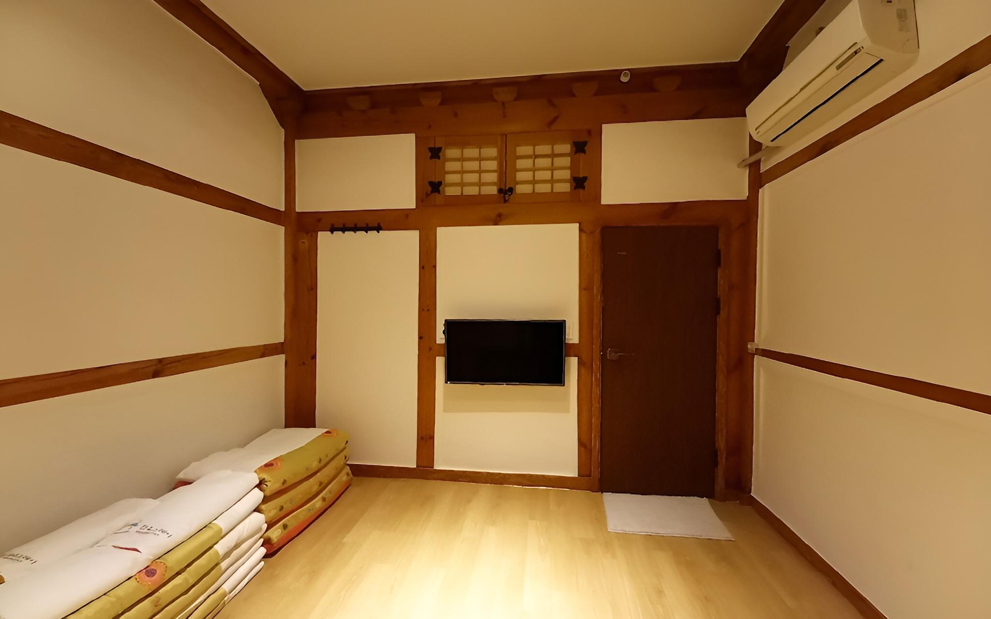 Jeonju Pungnamheon Hanok Stay view 2