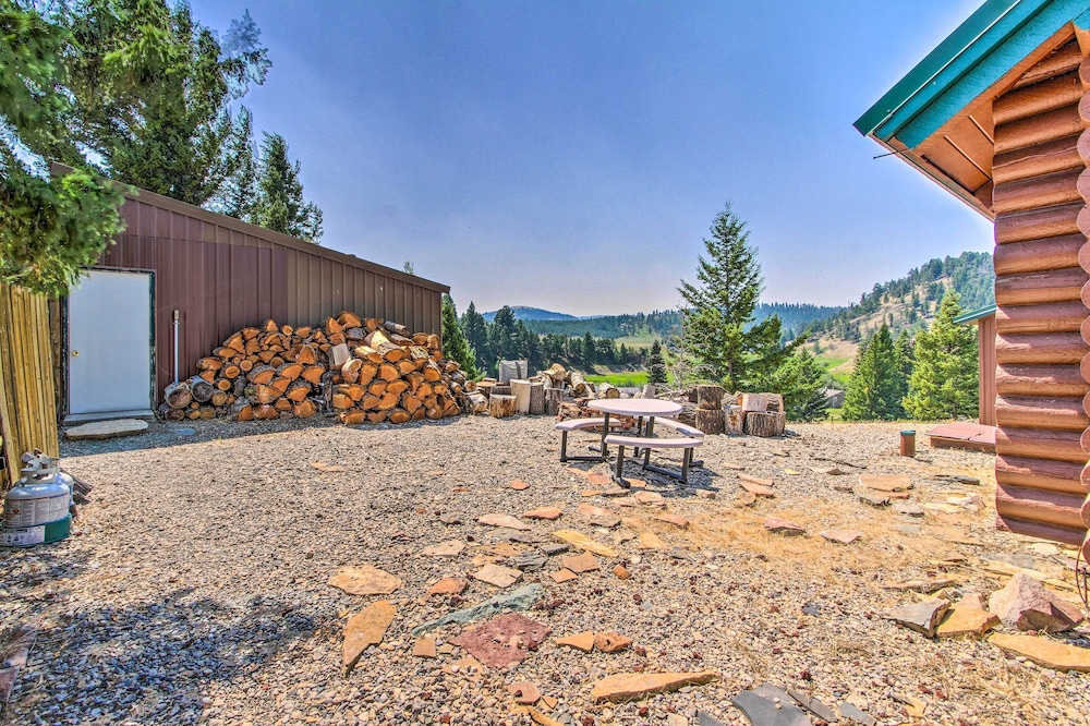 Charming Montana Retreat w/ Mountain Views! view 5