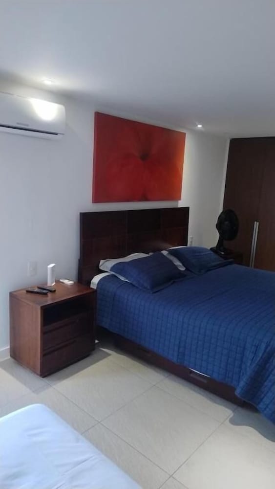 Jolly Praia de Tucuns e Hospedagem