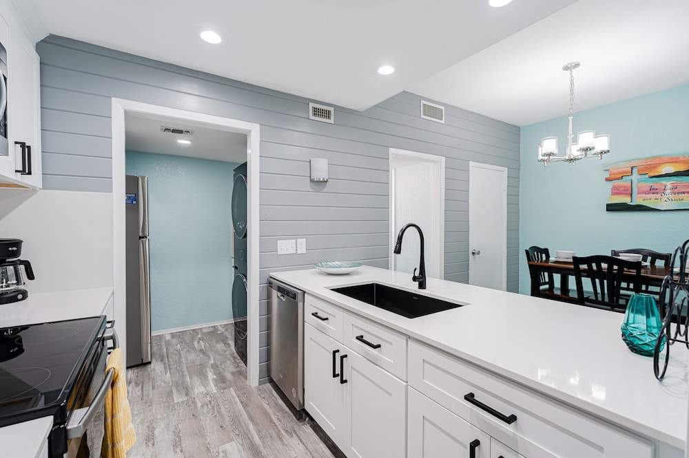 Horseshoe Bay Townhome w/ Water Access! - Property Image 25