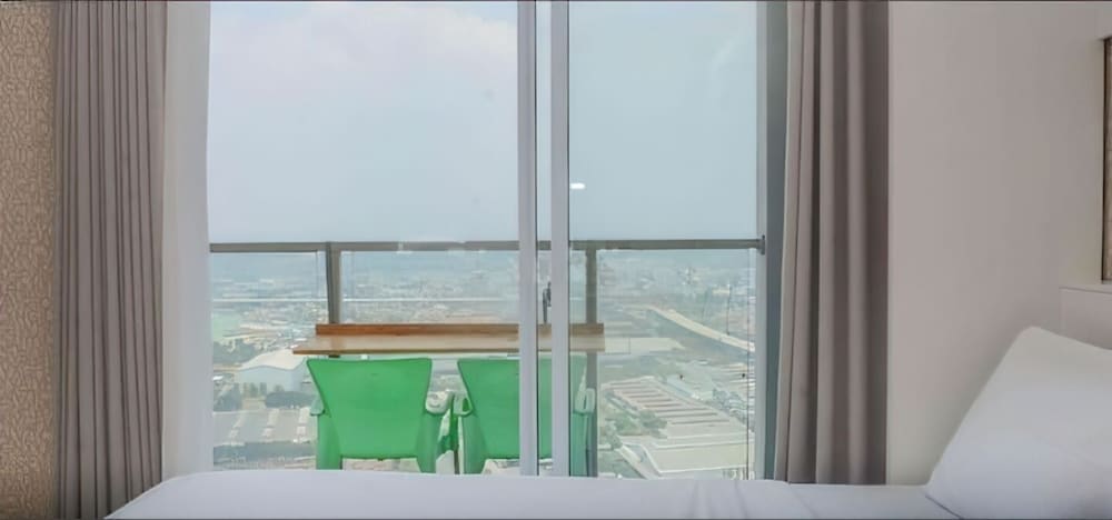Sedayu City Suites - Free Gym Pool