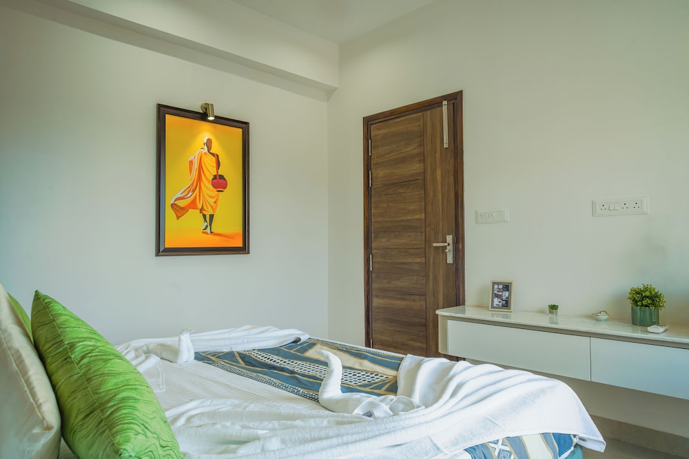 Alaya Stays Veera Marina 2BHK
