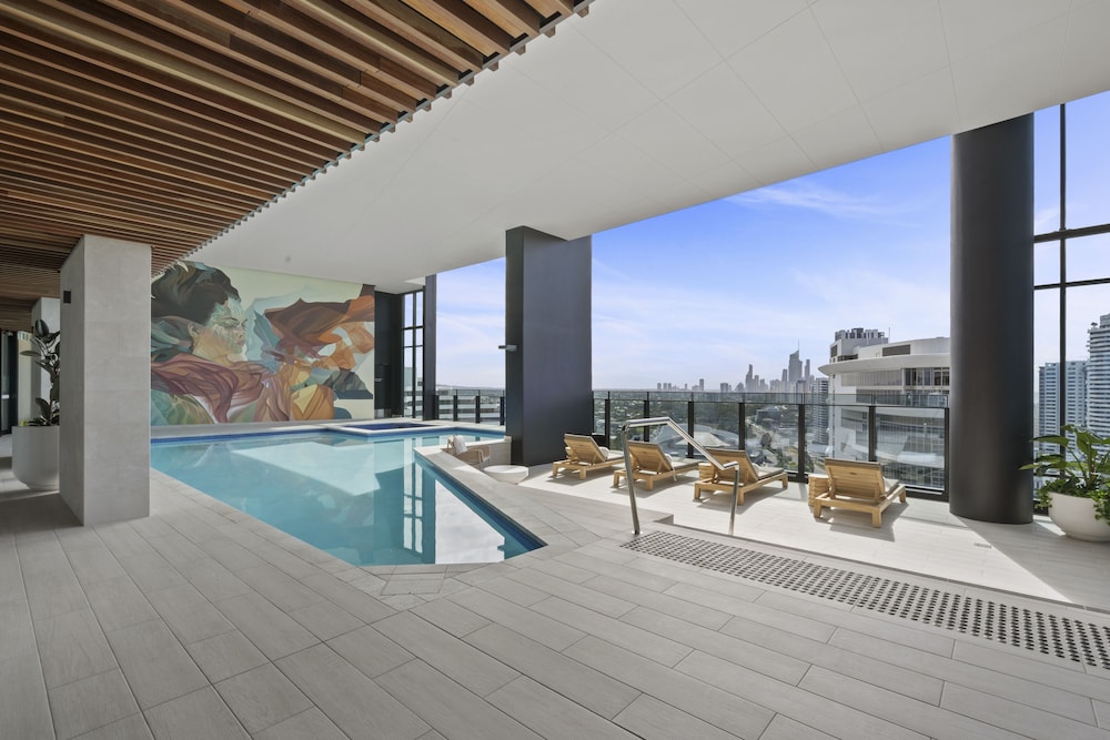 Broadbeach Casino Private Apartment GCLR view 3
