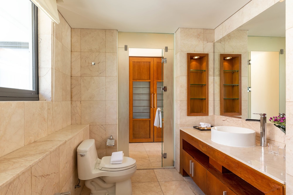Ocean Luxury Villas Danang