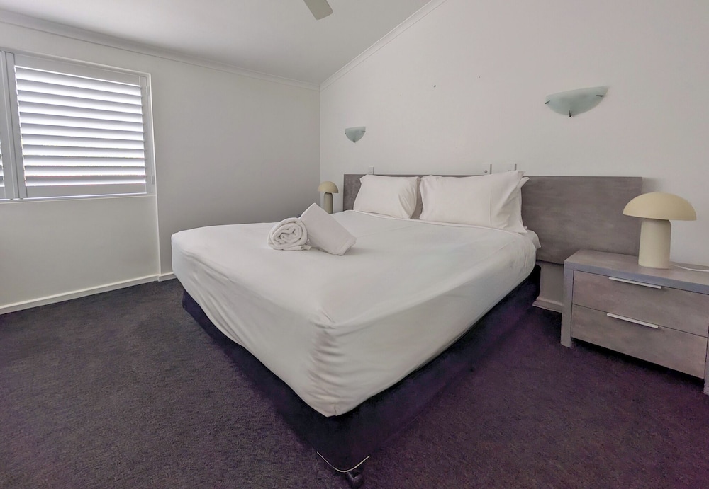 Noosa Parade Holiday Inn
