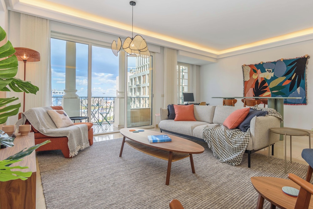 Mundo - 2 BR Apartment at Saifi Village