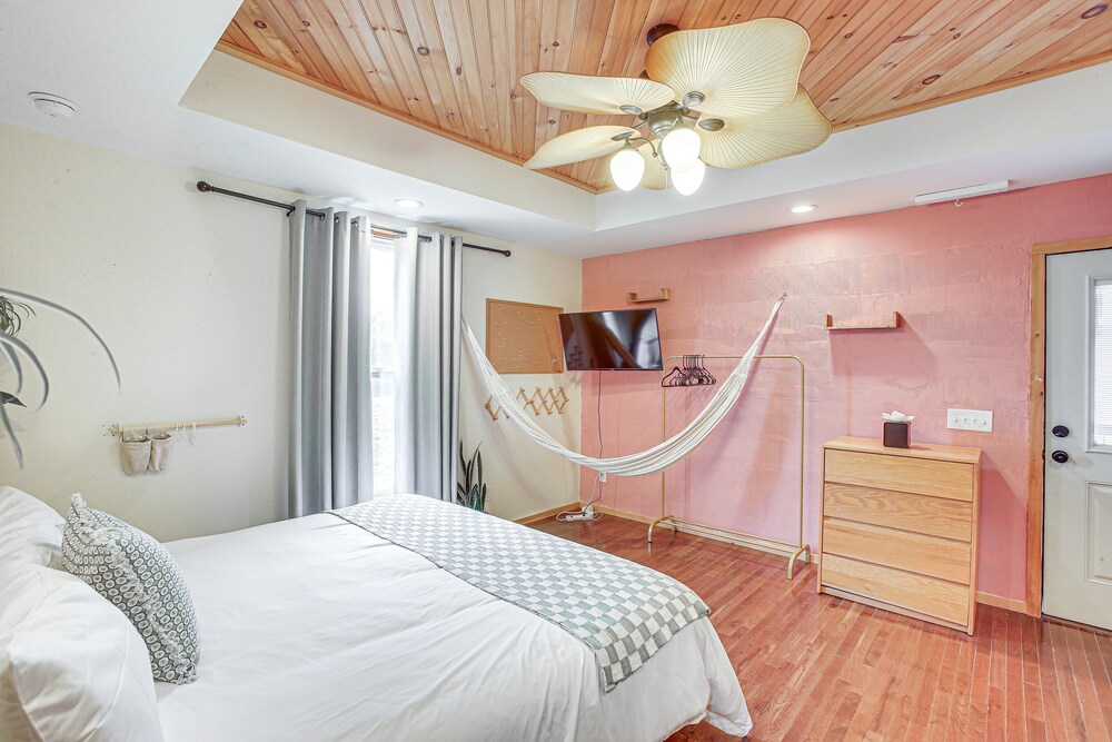 Bethpage Home w/ Private Hot Tub Game Room! - Property Image 19