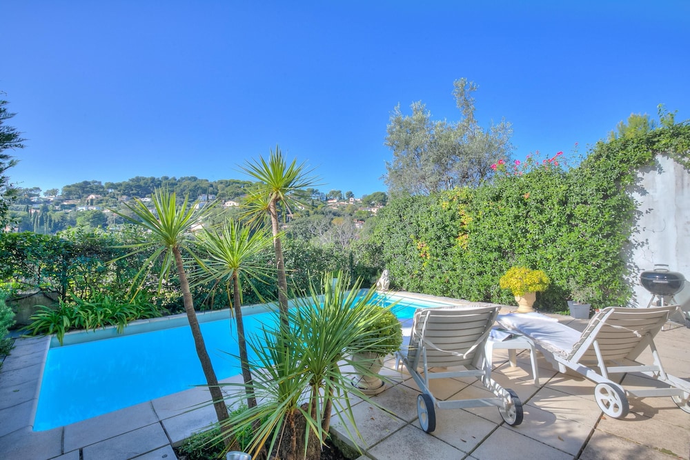 Semiramis at Villa Laurie Mougins