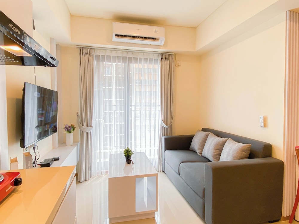 Minimalist Tidy 2Br At Meikarta Apartment