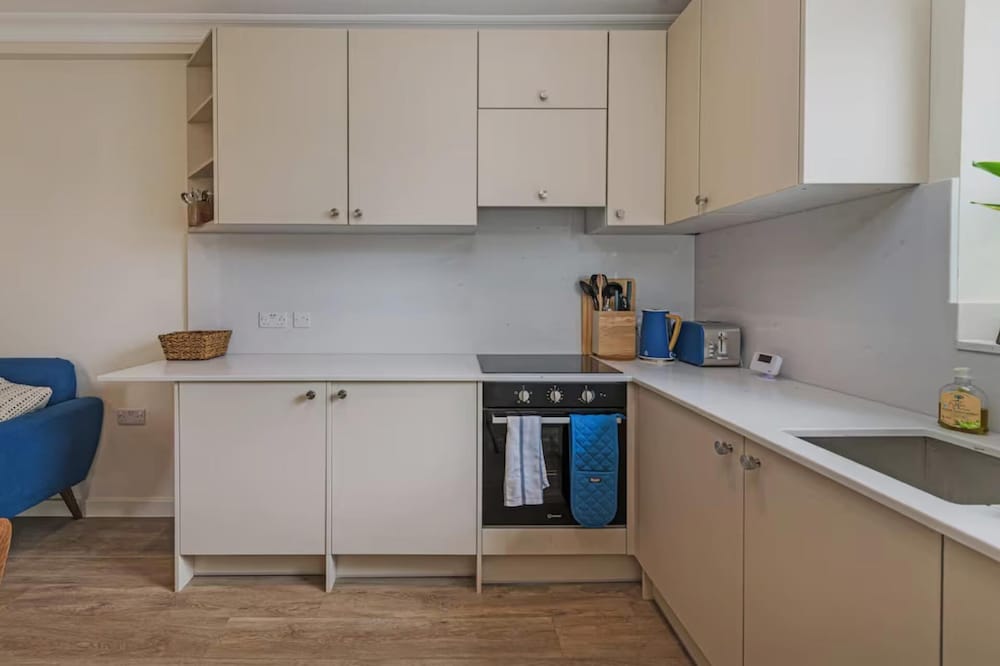 4 Guests - 20min to London - Free Parking - Petsok