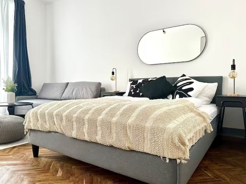 Designer Apartments - Near Danube