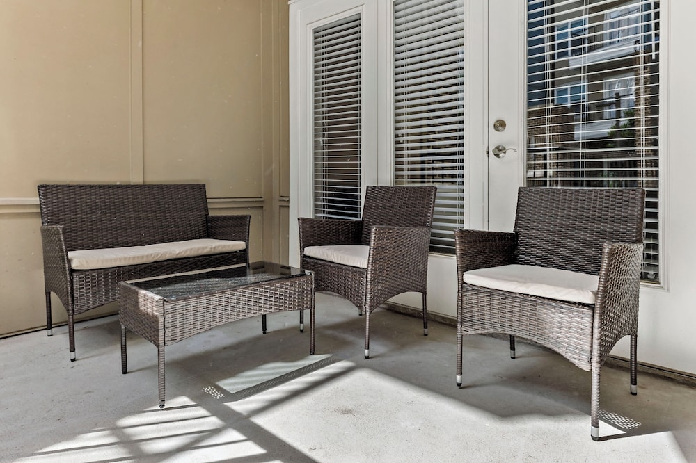 ROVE LIVING/KB - Midtown205