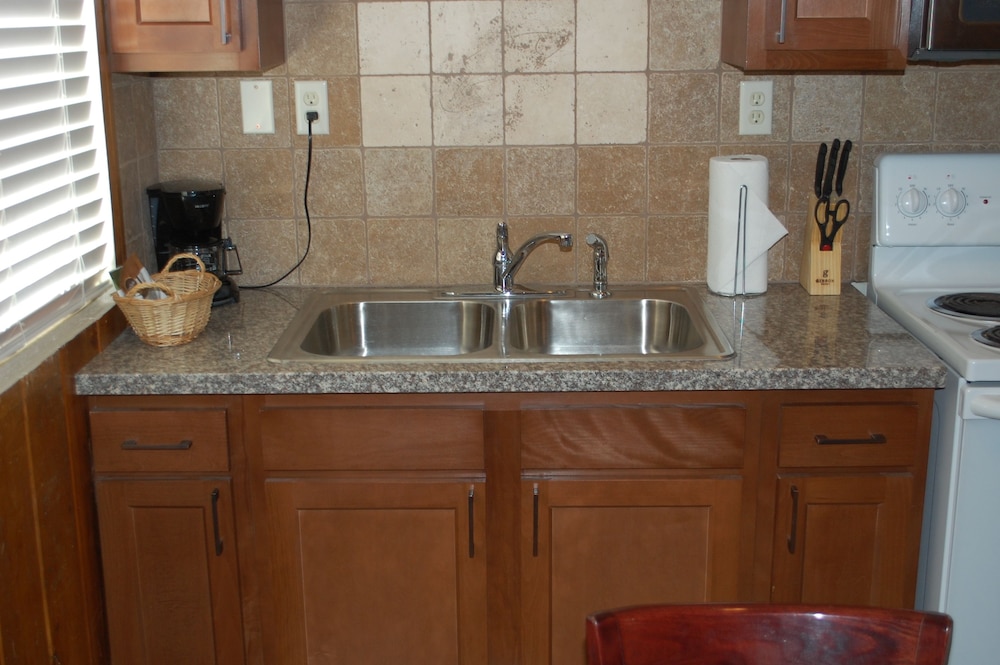 Bishop Vacations - El Rancho Motel - Property Image 57
