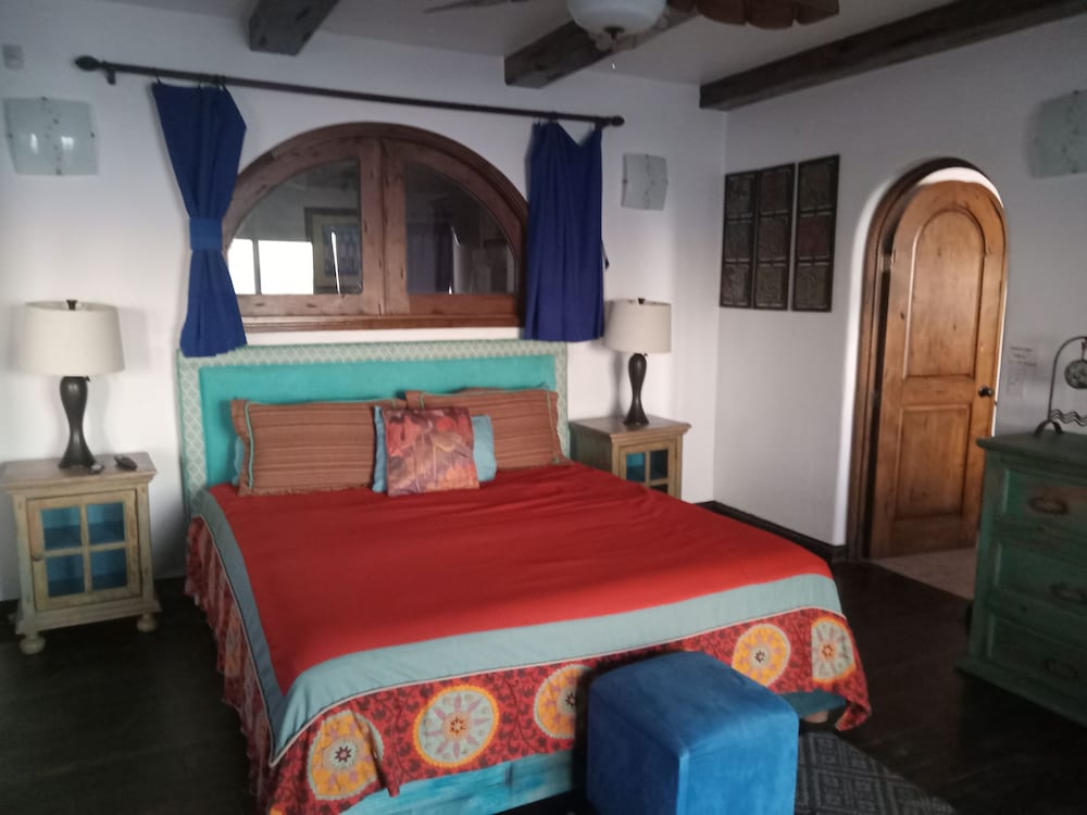 Casa Playa Baja