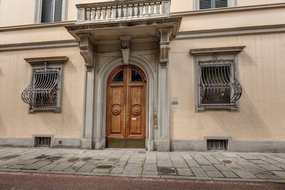 Gramsci Apartment by Mamo Florence