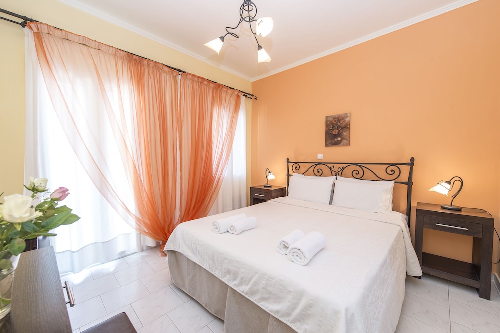 Kostis Villas
